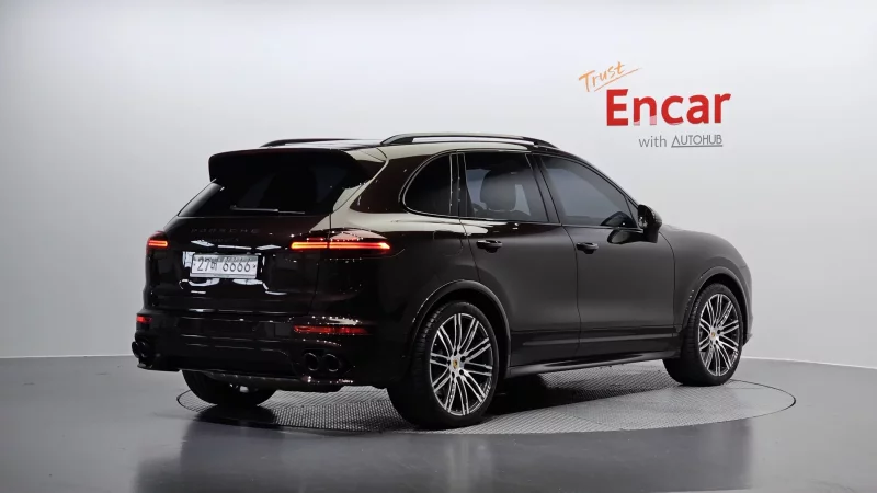 Porsche CAYENNE