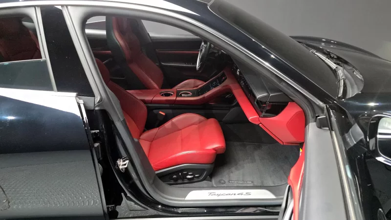 Porsche TAYCAN