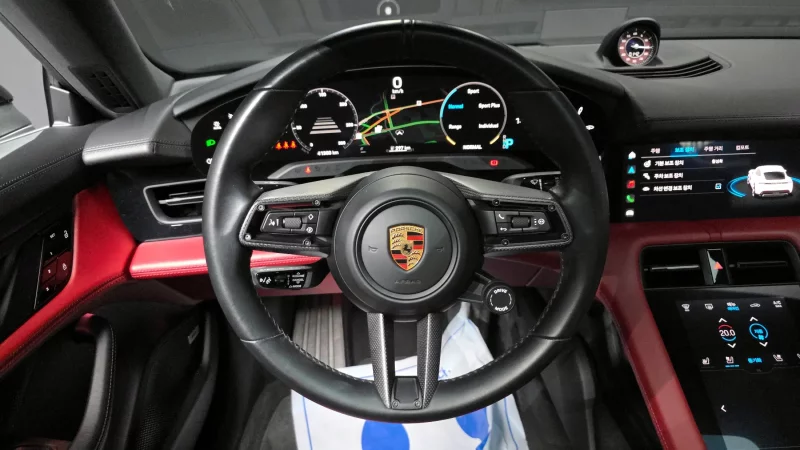 Porsche TAYCAN