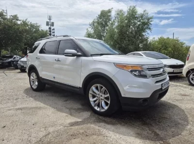 Ford EXPLORER