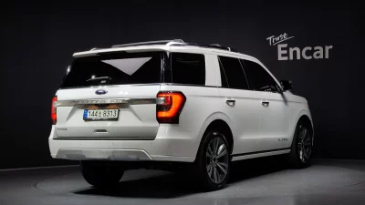 Ford EXPEDITION