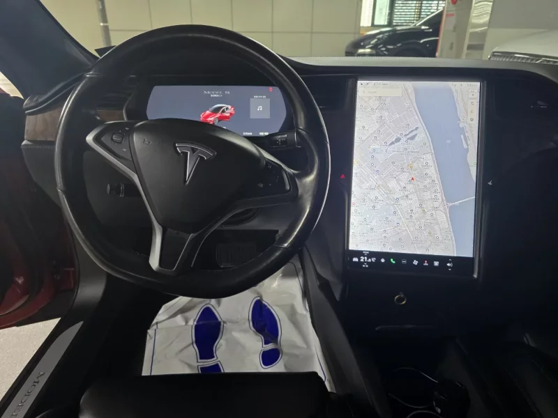 Tesla MODEL S