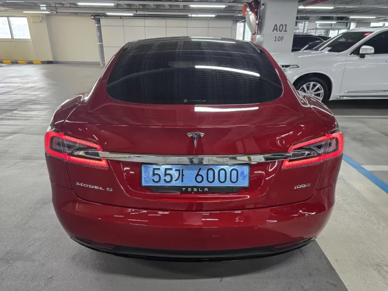Tesla MODEL S