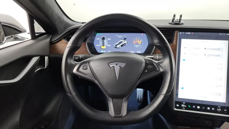 Tesla MODEL S