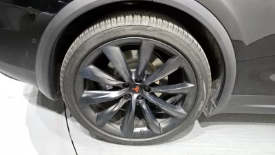 Tesla MODEL X