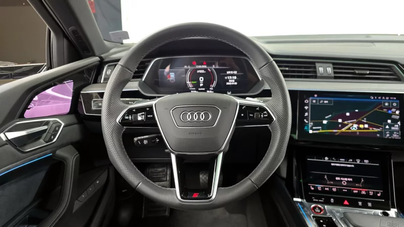Audi e-tron