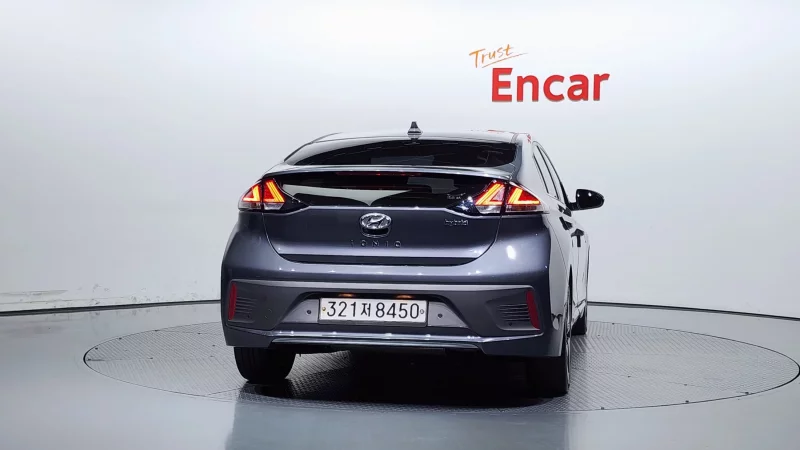Hyundai Ioniq