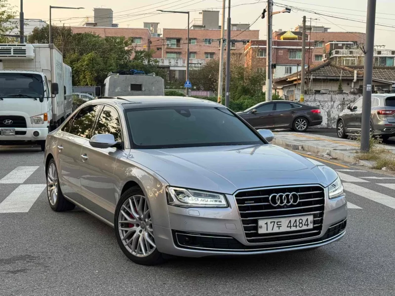 Audi A8