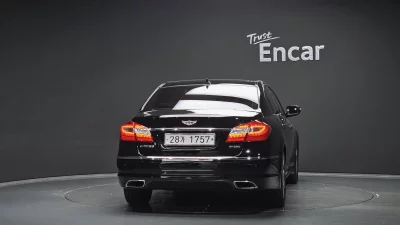 Hyundai Genesis