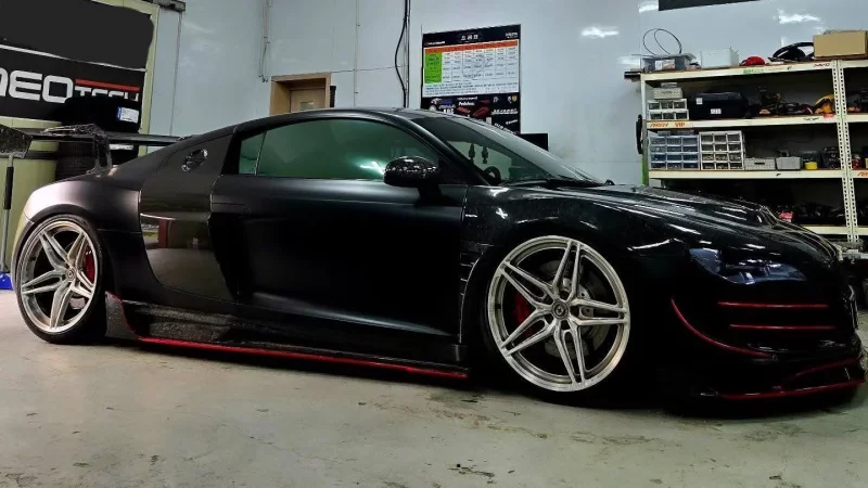 Audi R8