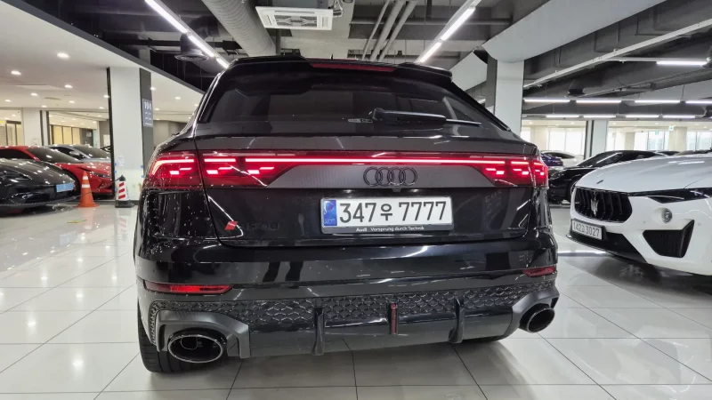 Audi RSQ8