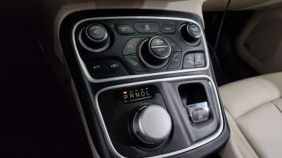 Chrysler 200
