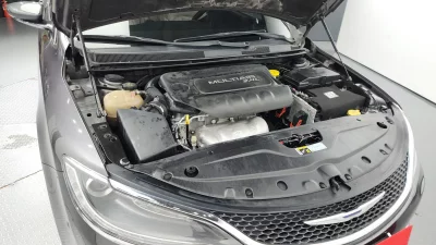 Chrysler 200