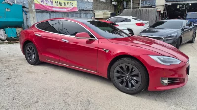 Tesla MODEL S