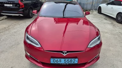 Tesla MODEL S