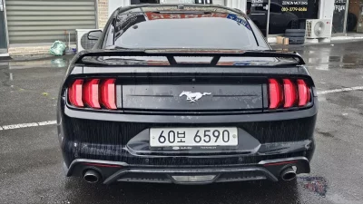 Ford MUSTANG