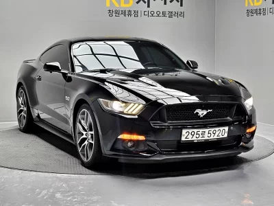 Ford MUSTANG
