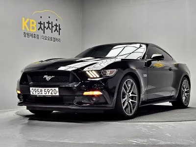 Ford MUSTANG