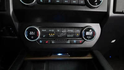 Ford EXPEDITION