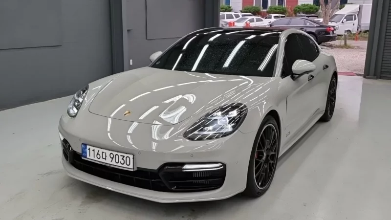 Porsche PANAMERA
