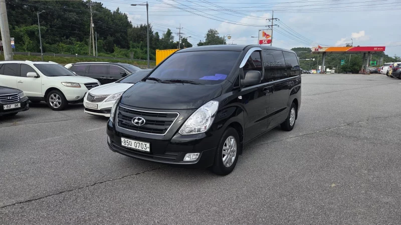 Hyundai Starex