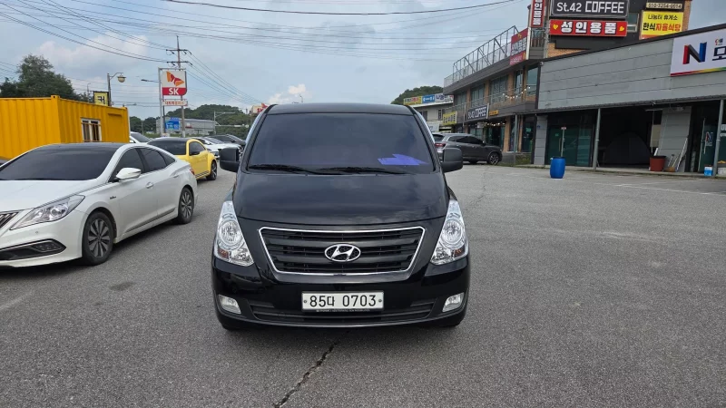 Hyundai Starex
