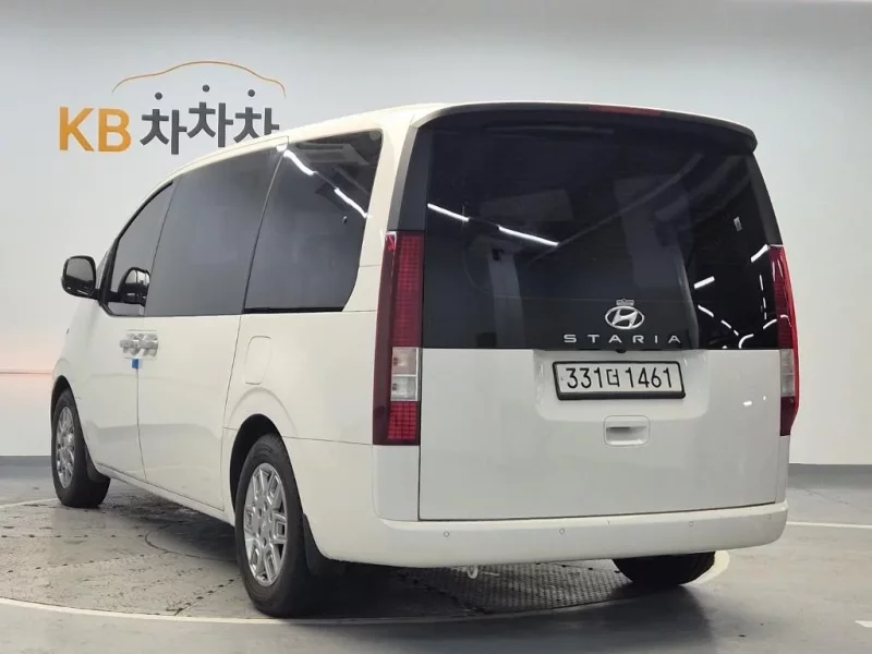 Hyundai Staria