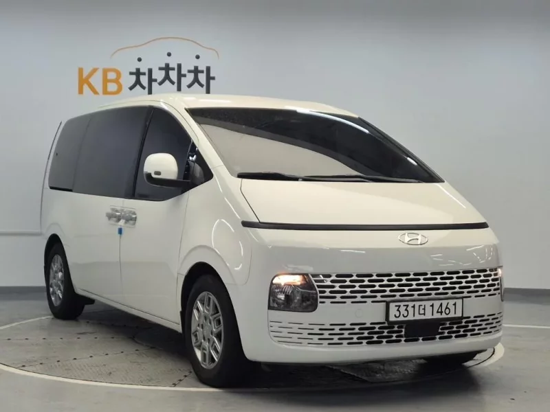 Hyundai Staria