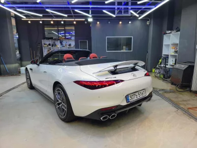 Mercedes-Benz SL-Class