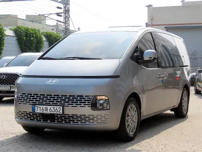 Hyundai Staria