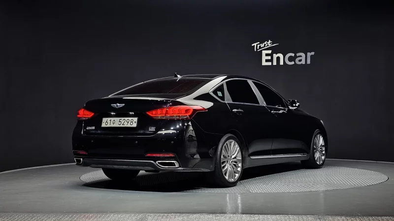 Hyundai Genesis