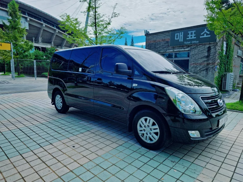 Hyundai Starex