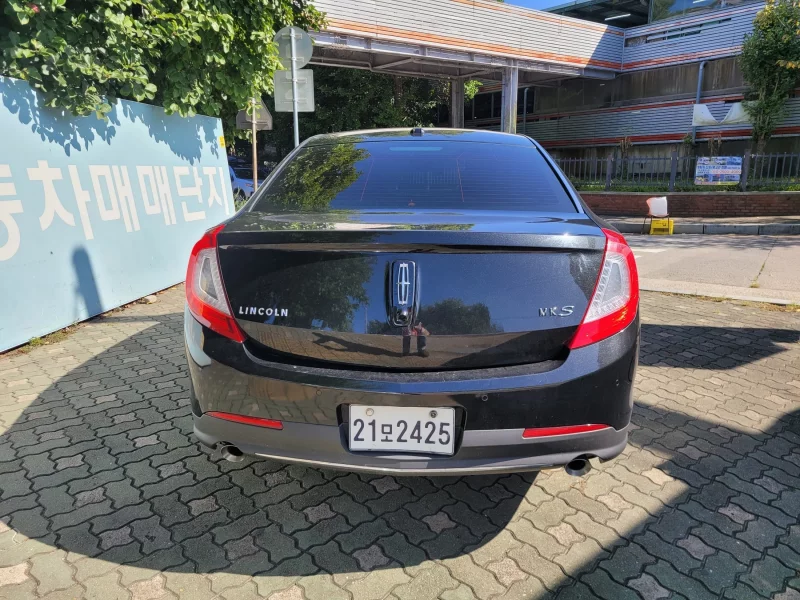 Lincoln MKS