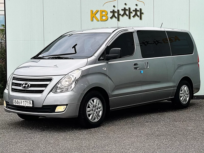 Hyundai Starex