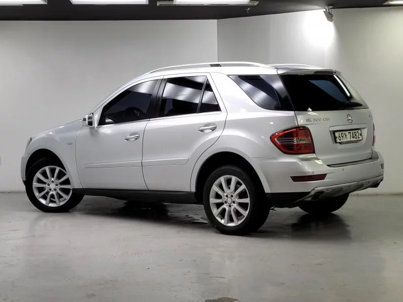 Mercedes-Benz M-class