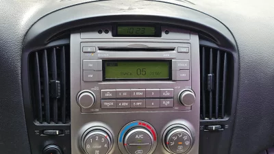 Hyundai Starex