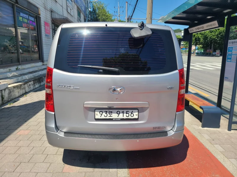 Hyundai Starex