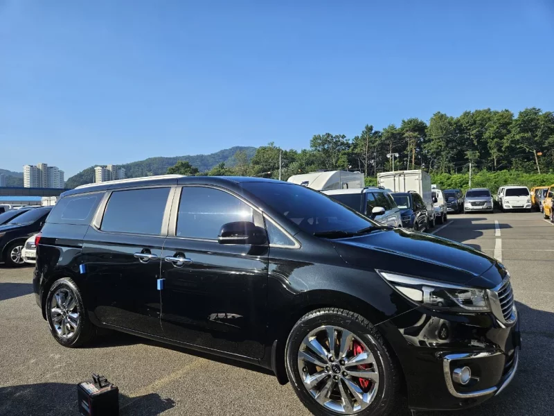 Kia Carnival