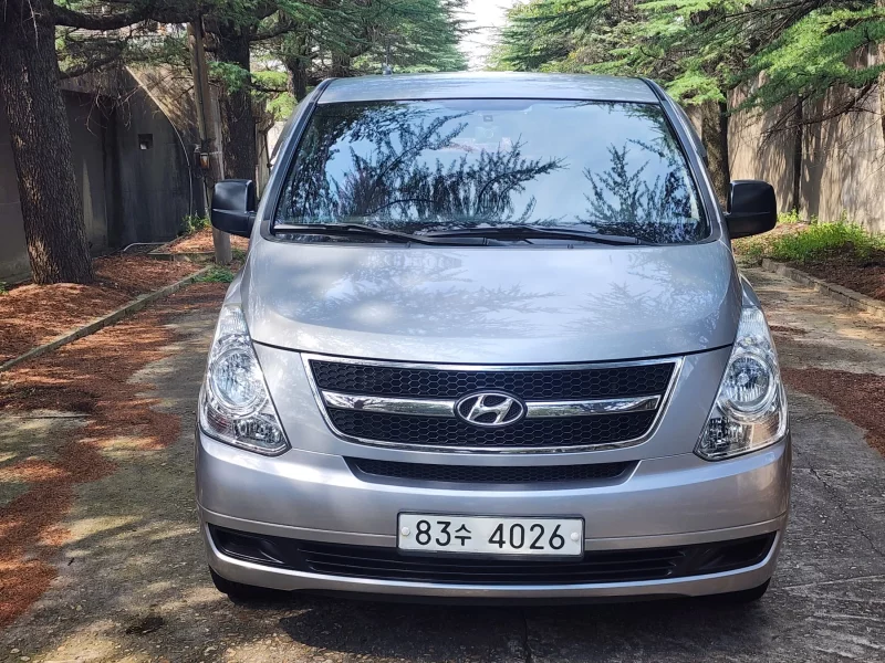 Hyundai Starex