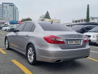 Hyundai Genesis