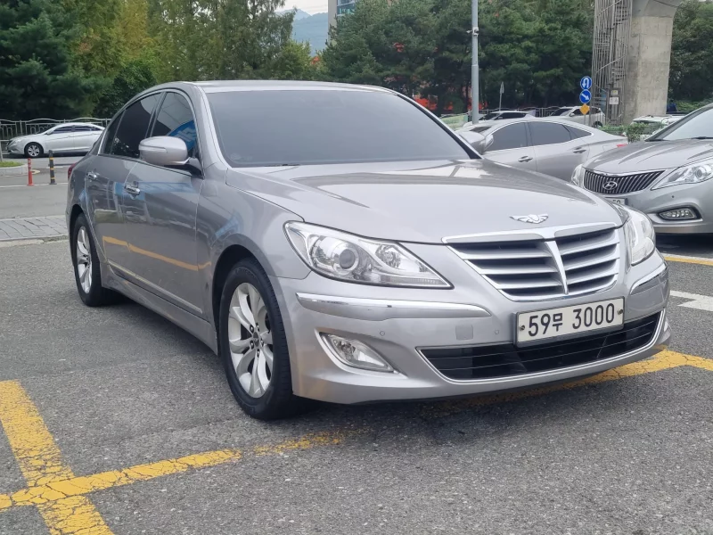 Hyundai Genesis