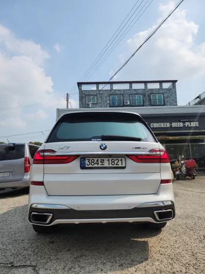 BMW X7