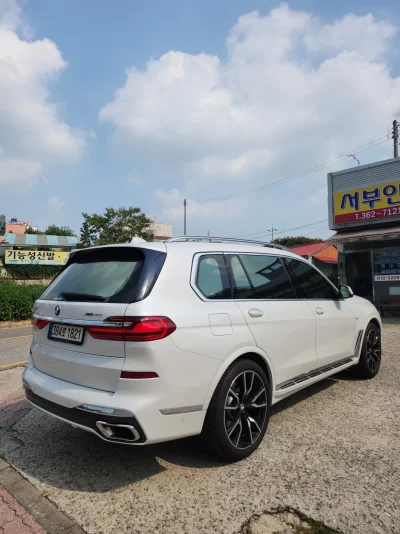 BMW X7