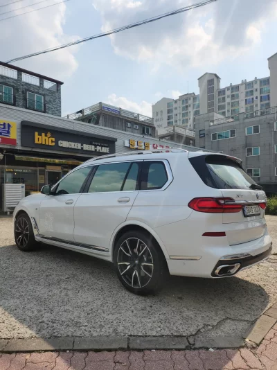 BMW X7
