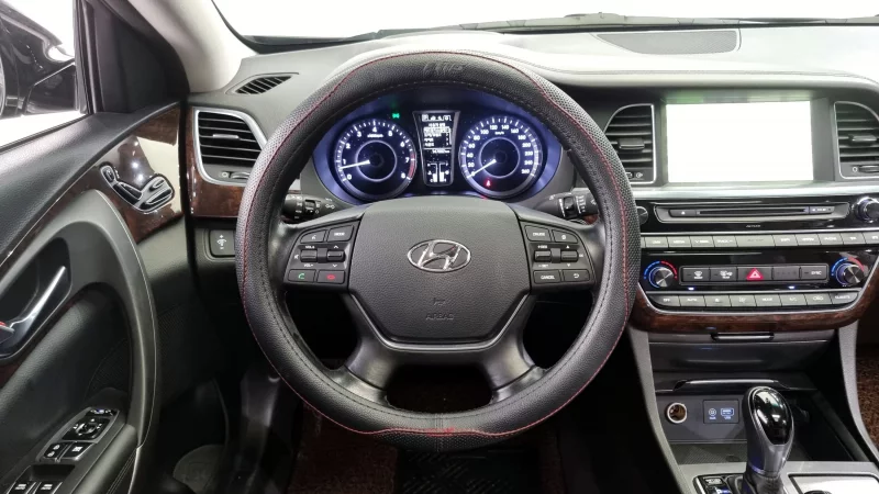Hyundai Aslan