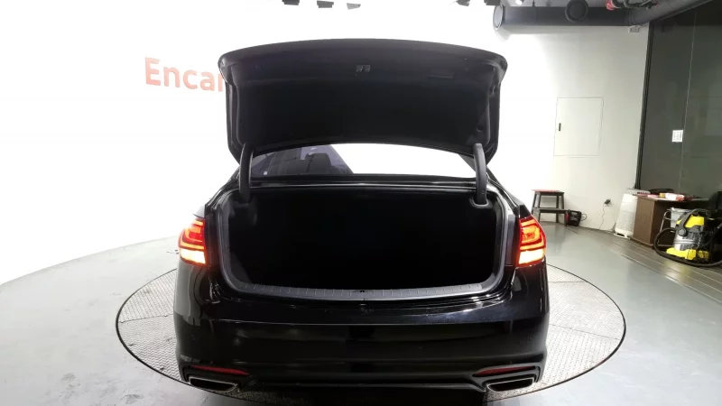 Hyundai Aslan