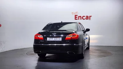 Hyundai Genesis