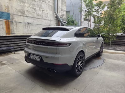 Porsche CAYENNE