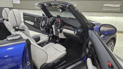MINI Cooper Convertible