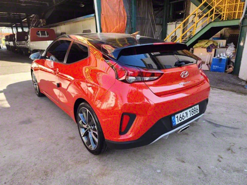 Hyundai Veloster